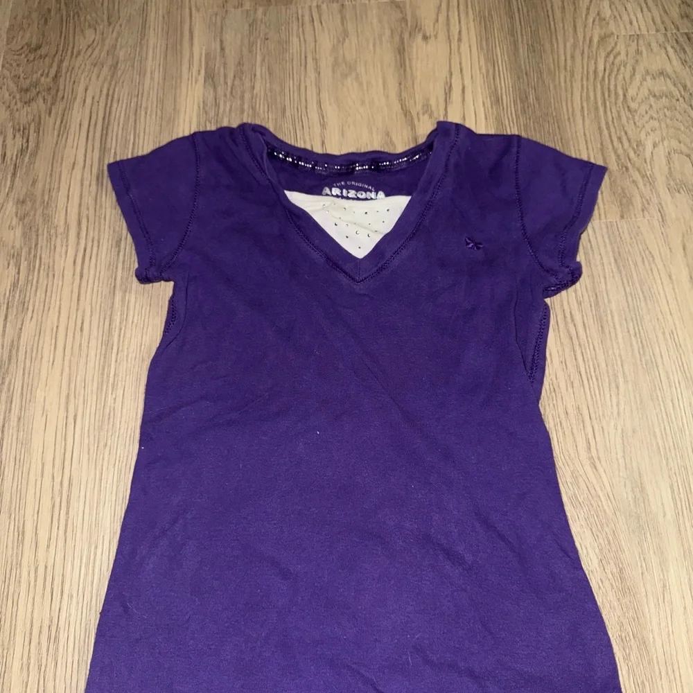 Arizona Jean Company Kids' Blue and Purple V-Neck Tees‎